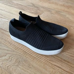 Women’s fashion sneakers